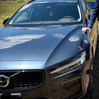 Subentro Leasing Volvo V 60 plus Dark 2023