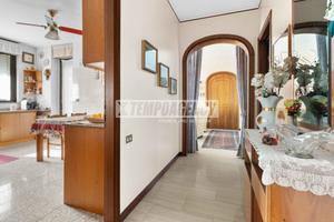 VENDITA 3 LOCALI CON TERRAZZO