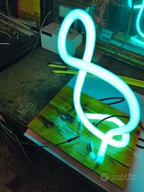 Lampada da tavolo neon lavorato a mano