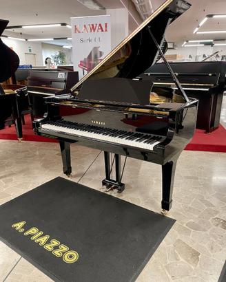 PIANOFORTE MEZZA CODA YAMAHA MOD. C3 NERO LUCIDO