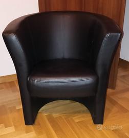 POLTRONA A POZZETTO IN ECOPELLE