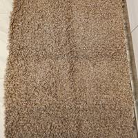 tappetino nuovo fatto a mano  a uncinetto 