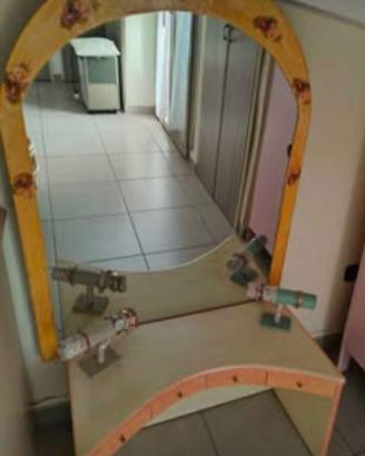 Ballerina per trucco con specchio
Lunghezza 75 cm

