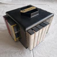 Portacassette girevole + 20 musicassette miste
