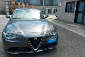 ALFAROMEO GIULIA 2.0 AT8 EXECUTIVE Q2