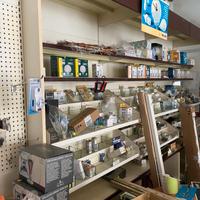 Mobili da parete con ripiani modulabili