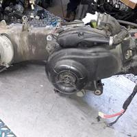 Scarabeo 50 4t : motore carburatore marmitta