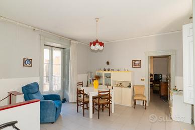 Indipendente con garage 49-372