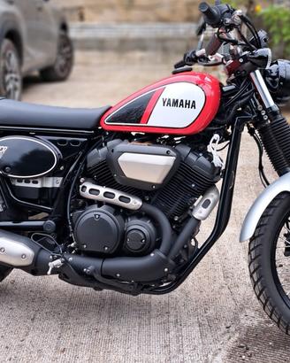 Yamaha SCR 950 