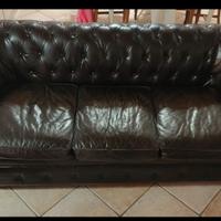 Divano Chesterfield in cuoio