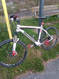 bici bianchi MTB del 26' in carbonio 