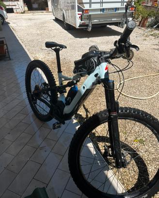 E Bike Specialized Turbo Levo taglia M