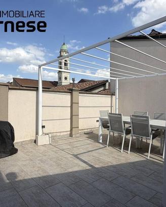 Casa indipendente di 377 m² con più di 5 locali e 