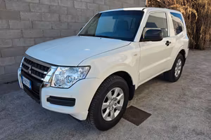 Mitsubishi Pajero 3 Porte Pajero 3.2 cr Intense 3p
