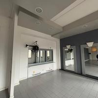 NEGOZIO EX parrucchiere