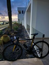 Pinarello Dogma F8 campagnolo super record eps