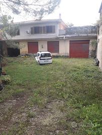 Ronciglione locale 300 mq