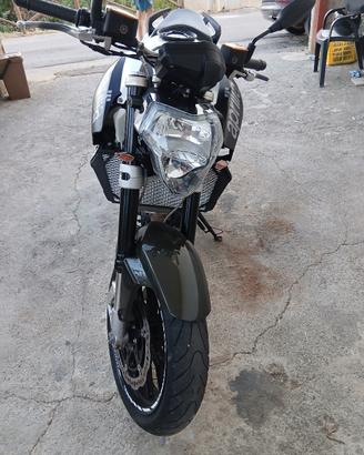 Shiver 750 Aprilia 