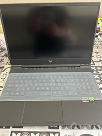 HP Victus 16-e0042nl con accessori