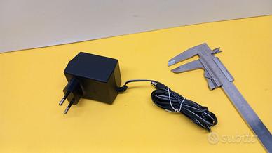Alimentatore 220 V, uscita 9 V DC, 500 mA -