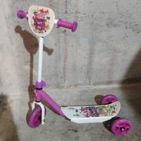 monopattino 3 ruote, lavatrice e set stiro