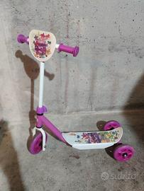 monopattino 3 ruote, lavatrice e set stiro