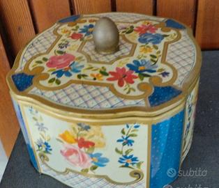 SCATOLA VINTAGE IN LATTA ALEMAGNA MILANO.