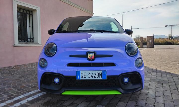 Abarth 595 esseesse 1.4 Turbo T-Jet 210 CV Competi