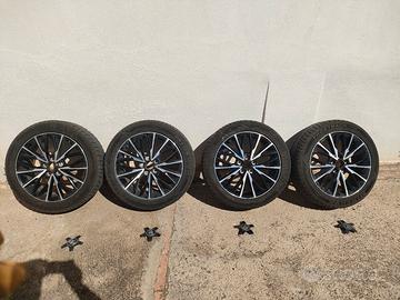 Cerchi in lega e gomme invernali 18 Yaris Cross