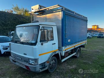 Iveco zeta 50.9 centina e telone marciante