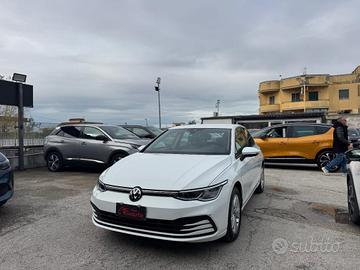 VOLKSWAGEN Golf 1.0 eTSI 110 cv EVO DSG Life