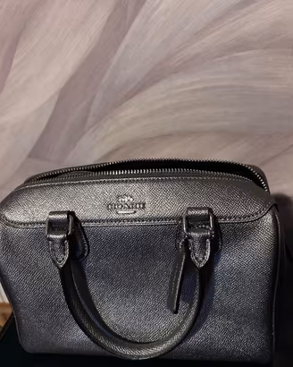 Borse donna. Mai usate