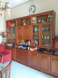 Divano letto 2 posti + mobile del tinello+ tavolo