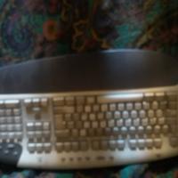 Tasiera logitech +mousee ricivitore wirless