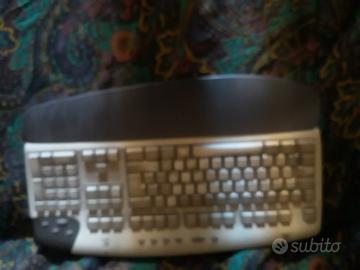 Tasiera logitech +mousee ricivitore wirless