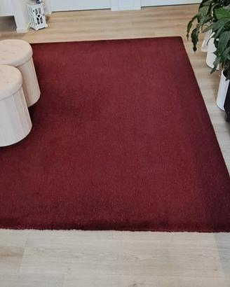 Tappeto rosso scuro mod. Ikea mod  Tyvelse 