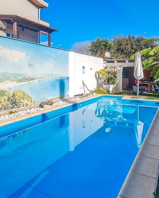 Bivano con piscina