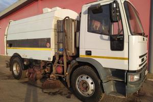 Spazzatrice Iveco Eurocargo 150E18