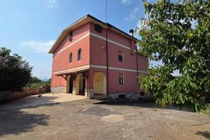 Appartamento di 105 m² con 5 locali a Cave