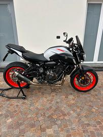 MT 07 35 kW + accessori