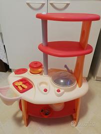 Cucina per bambole marca Ecoiffier 