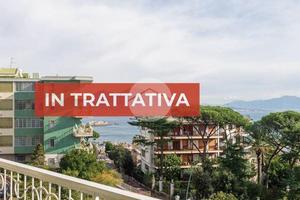6 LOCALI A NAPOLI