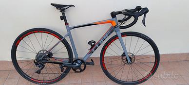 bicicletta da corsa CUBE