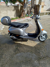 Vespa ET2