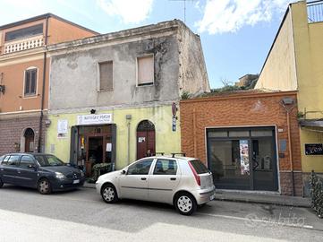 CASA INDIPENDENTE A OSSI