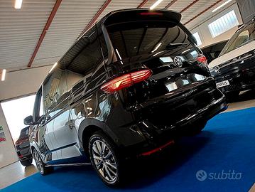 Volkswagen T7 Multivan 1.5 245cv PHEV 4MOTION 4X4 