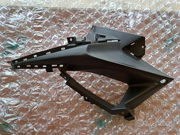 Coperchio sinistro carena Yamaha R125 2019 - 2022