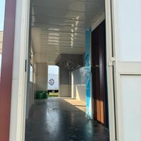 Locale attività commerciale muovibile su ruote