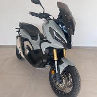 HOND X-ADV 750