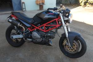 Ducati Monster 750